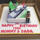 Airplane on runway fondant